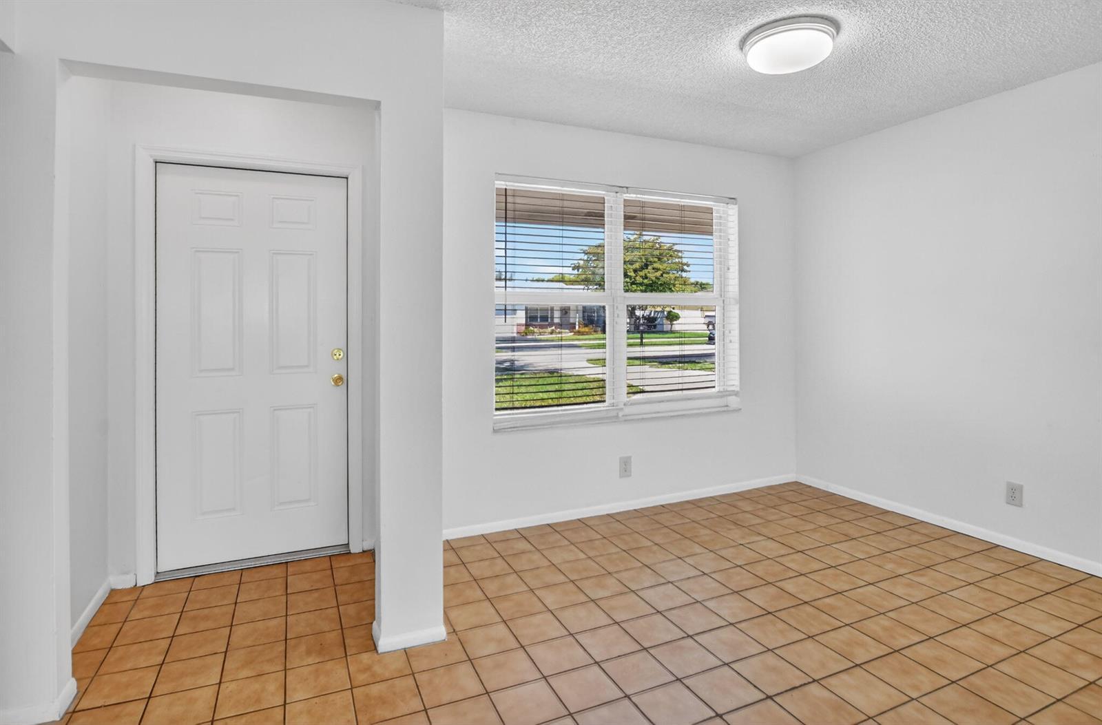 19486 Delaware Circle, Boca Raton FL 33434 photo 4