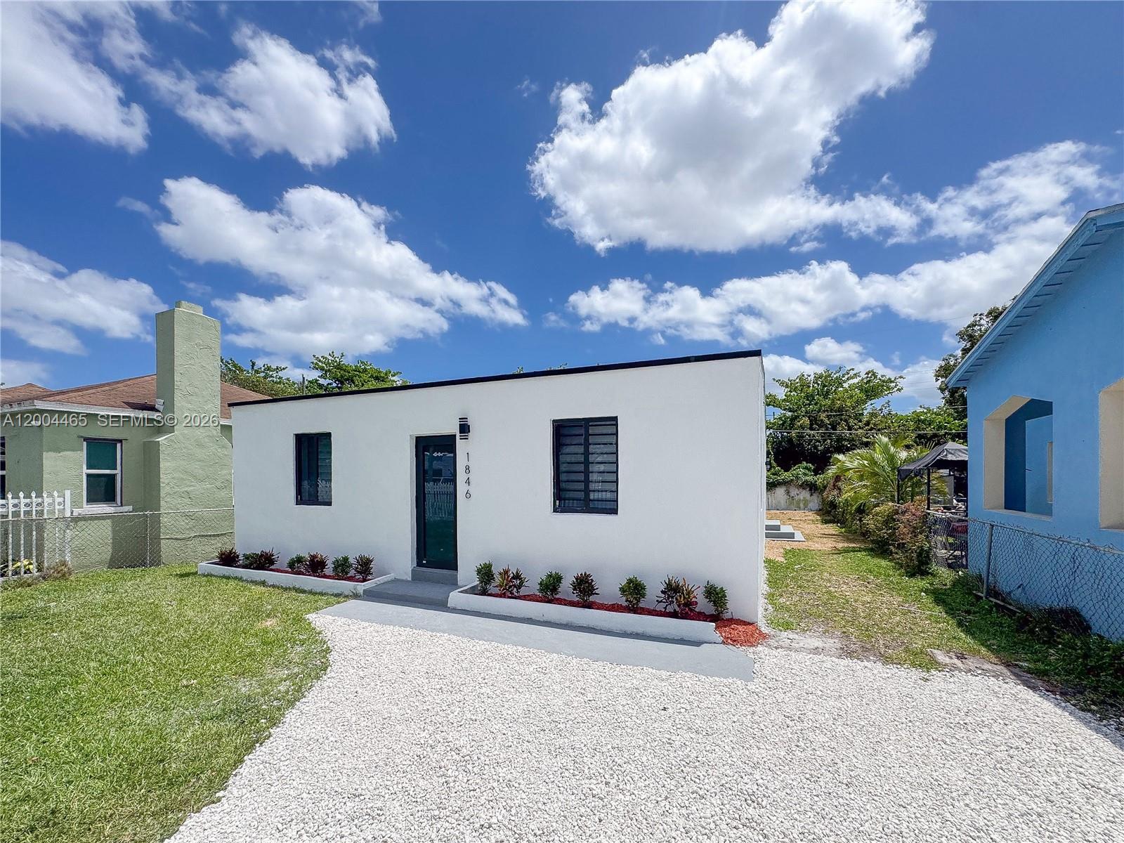 1846 NW 49th St, Miami FL 33142 photo 3