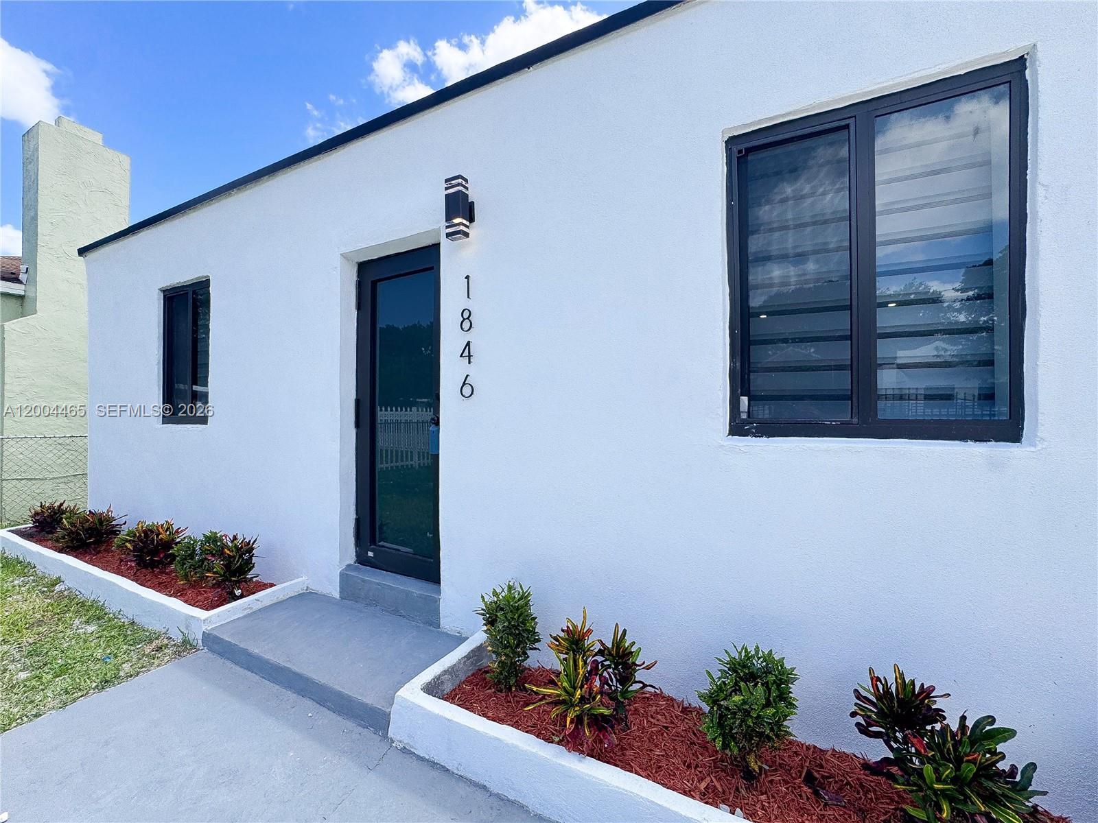 1846 NW 49th St, Miami FL 33142 photo 4