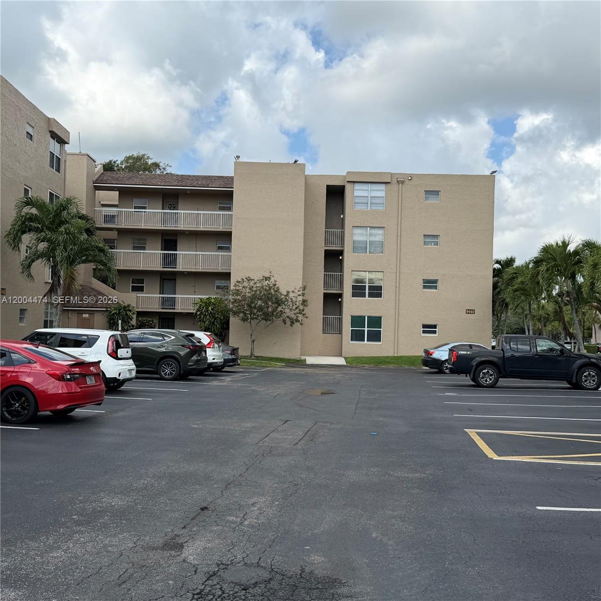 9440 Tangerine Pl # 206, Davie FL 33324 photo 2
