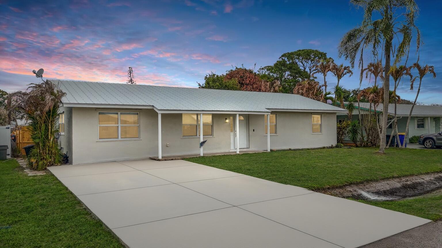 1741 SE Jackson Street, Stuart FL 34997