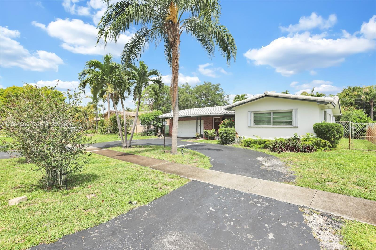 4201 Mckinley St, Hollywood FL 33021 photo 2