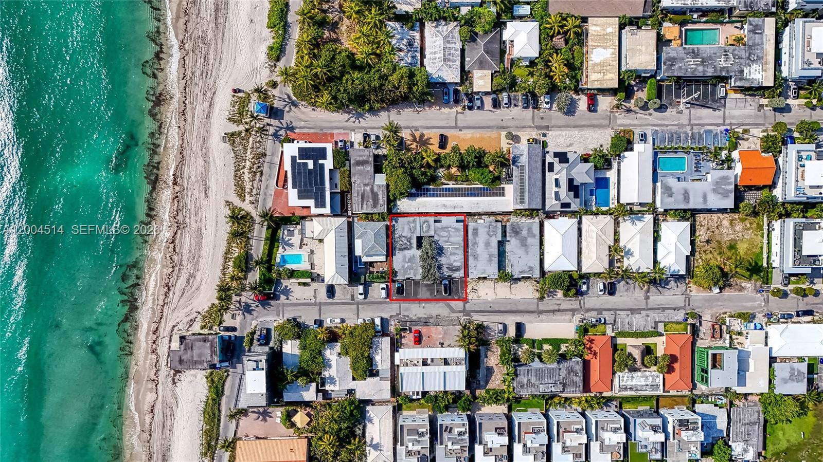 318 Walnut St, Hollywood FL 33019 photo 4