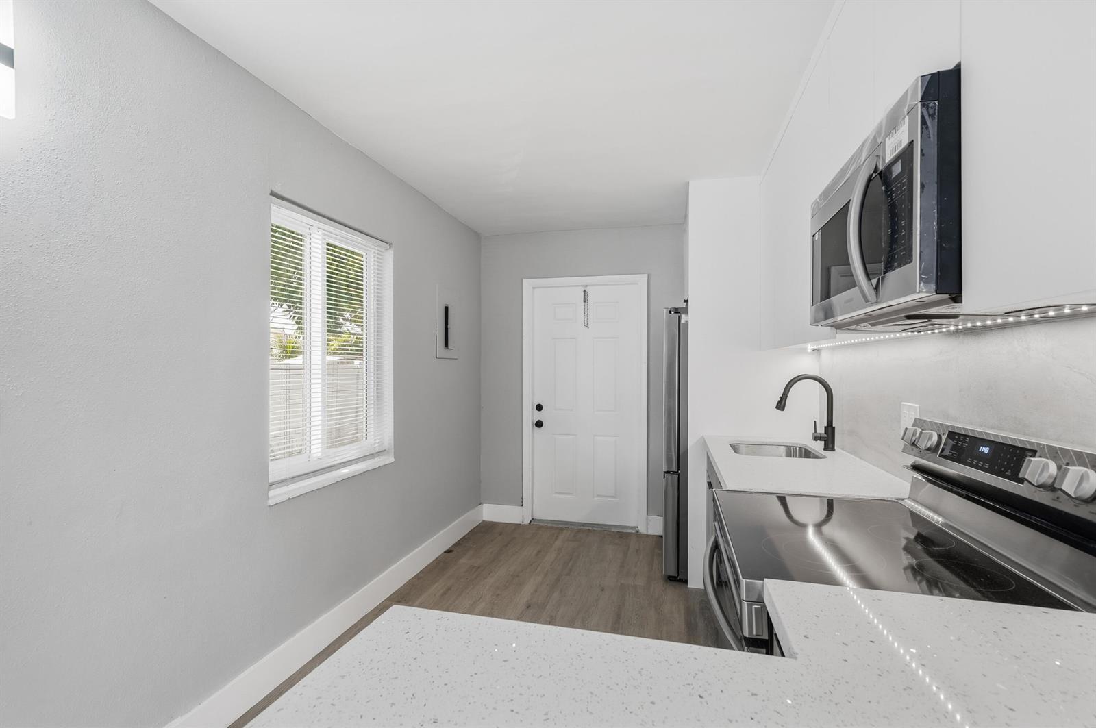 2625 NW 10th Street, Pompano Beach FL 33069 photo 5