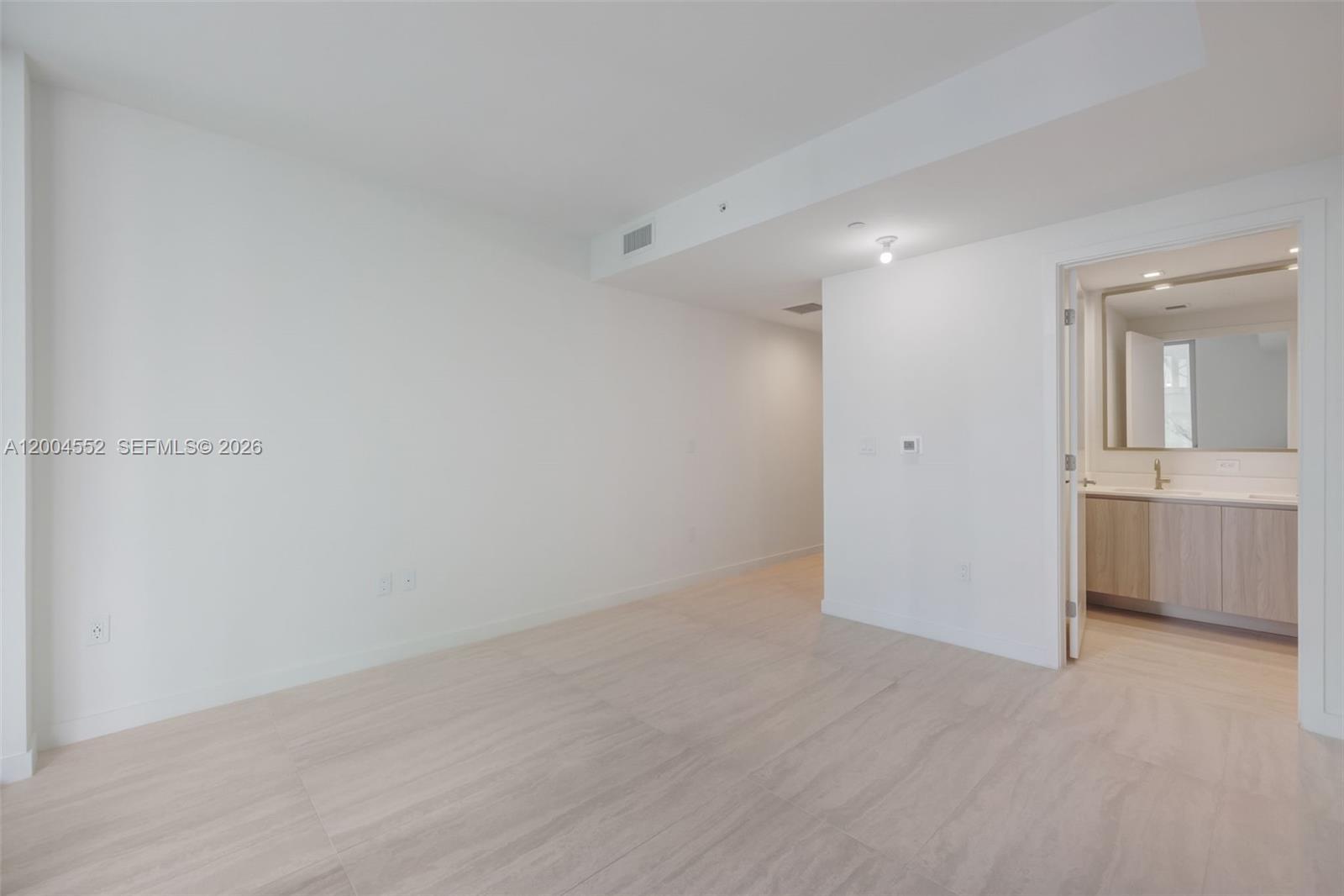 77 SE 5th St # 3205, Miami FL 33131 photo 5