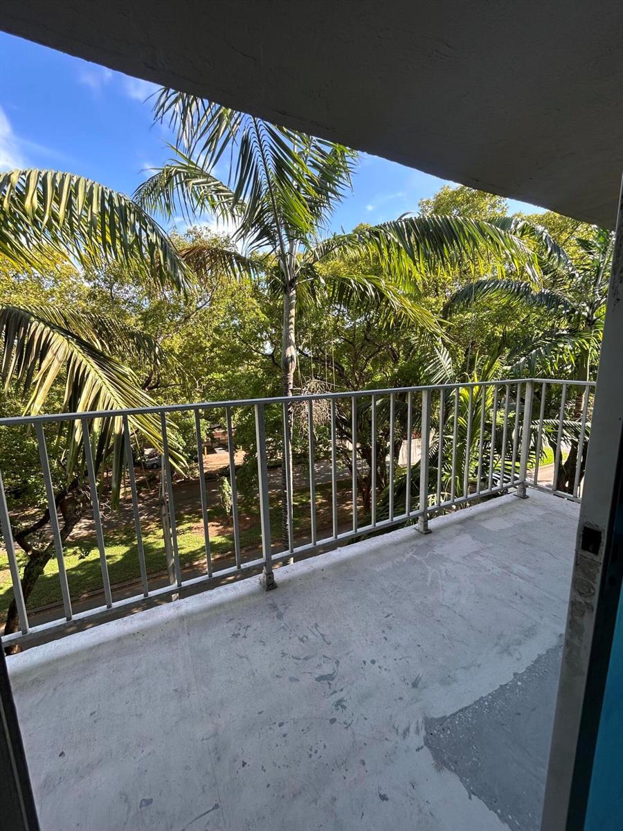 1805 Sans Souci Boulevard # 507, North Miami FL 33181 photo 4