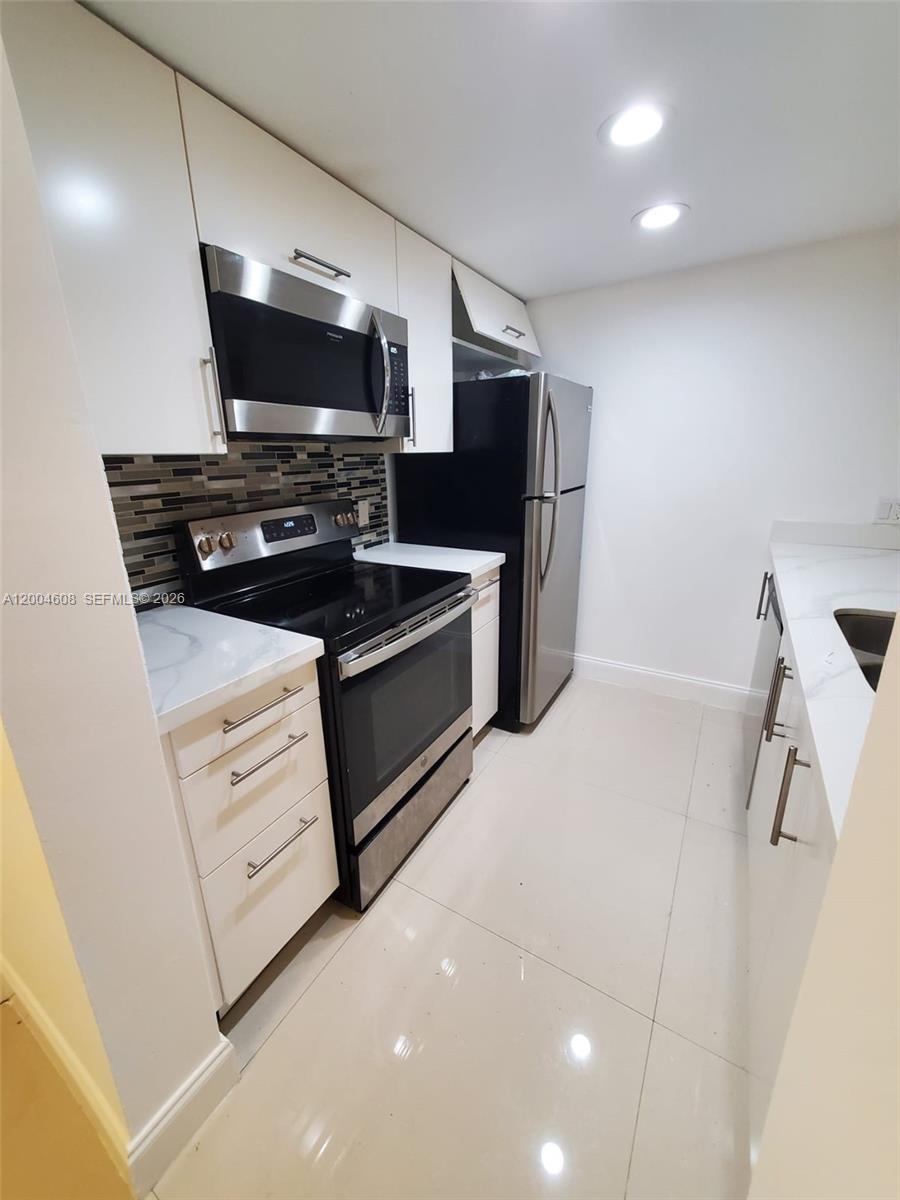 8100 Geneva Ct # 437, Doral FL 33166