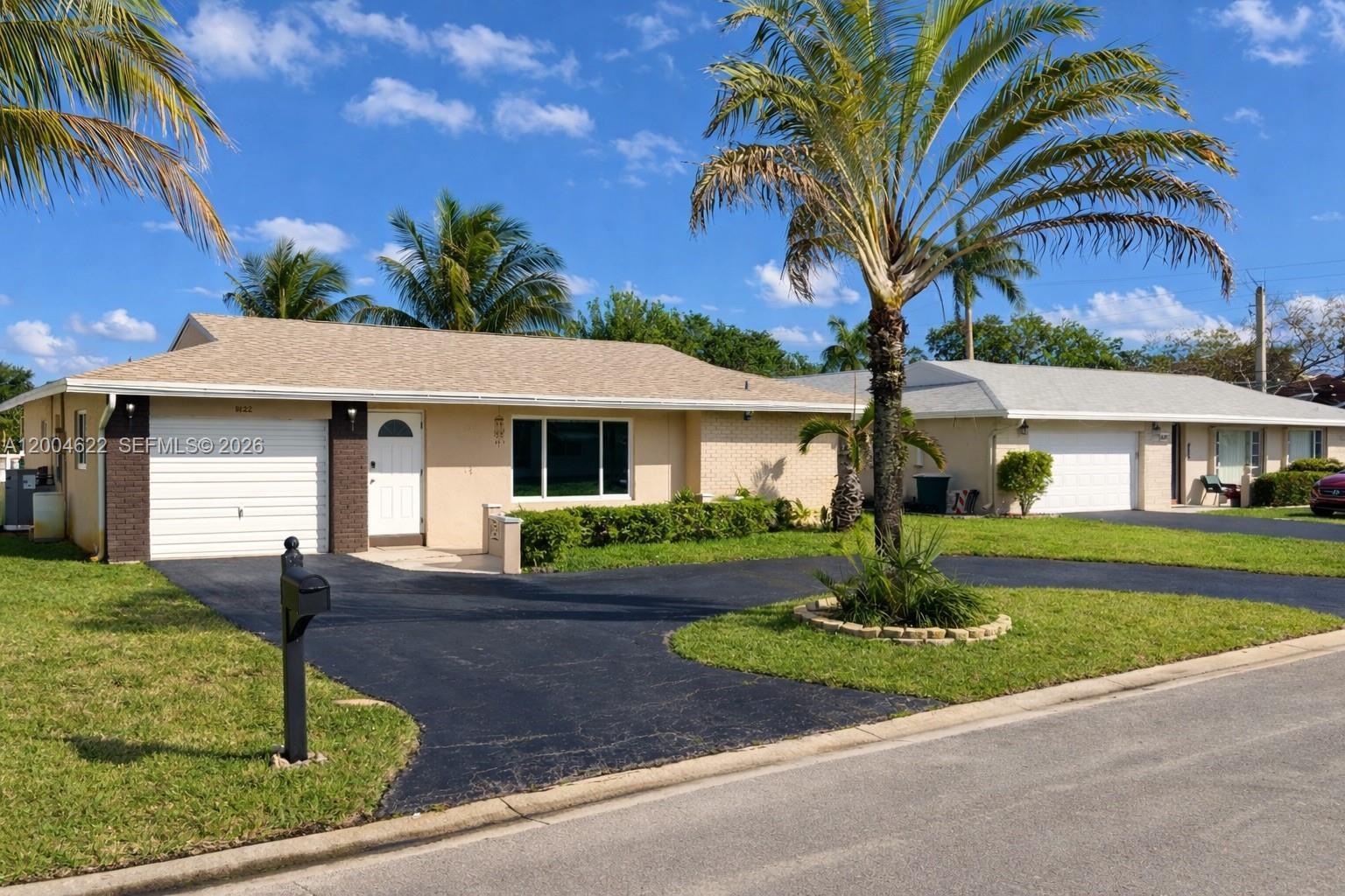 8102 NW 96th Ter, Tamarac FL 33321 photo 3