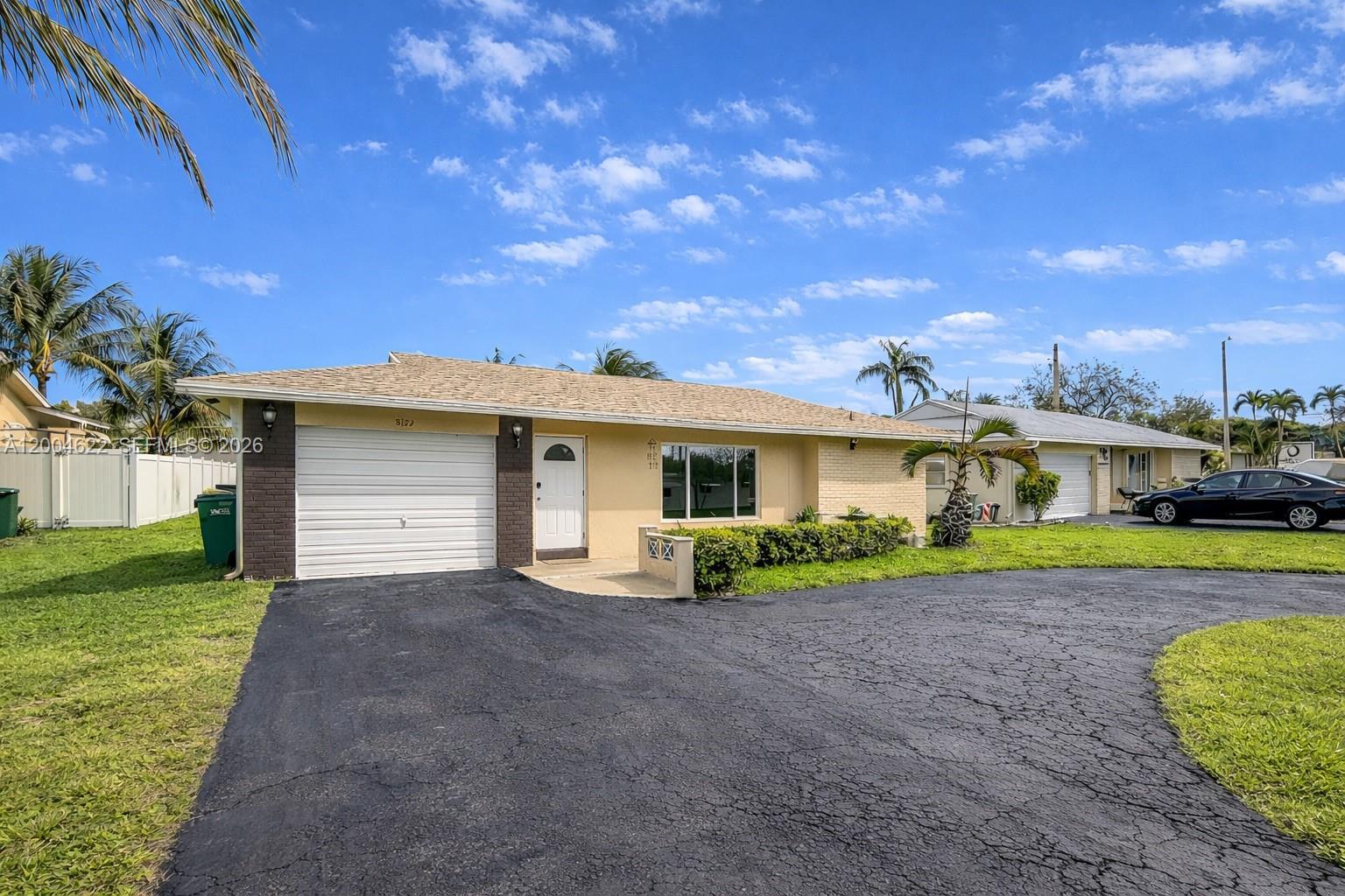 8102 NW 96th Ter, Tamarac FL 33321 photo 4