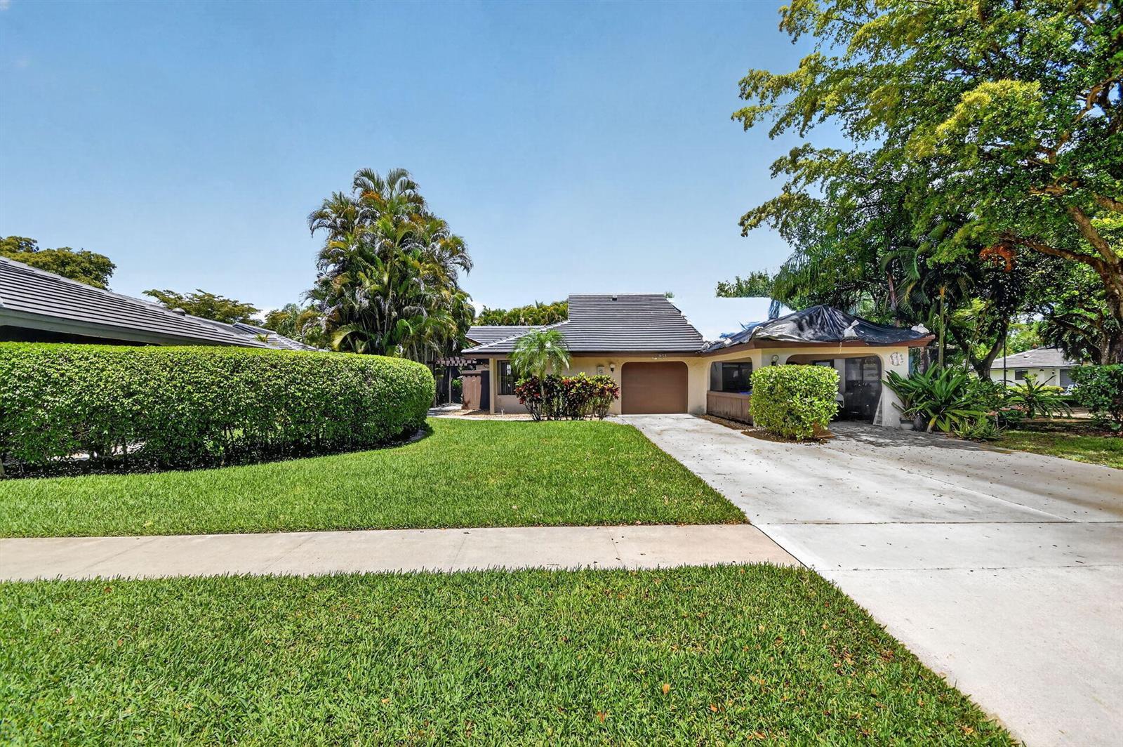 5155 Pine Drive, Boynton Beach FL 33437