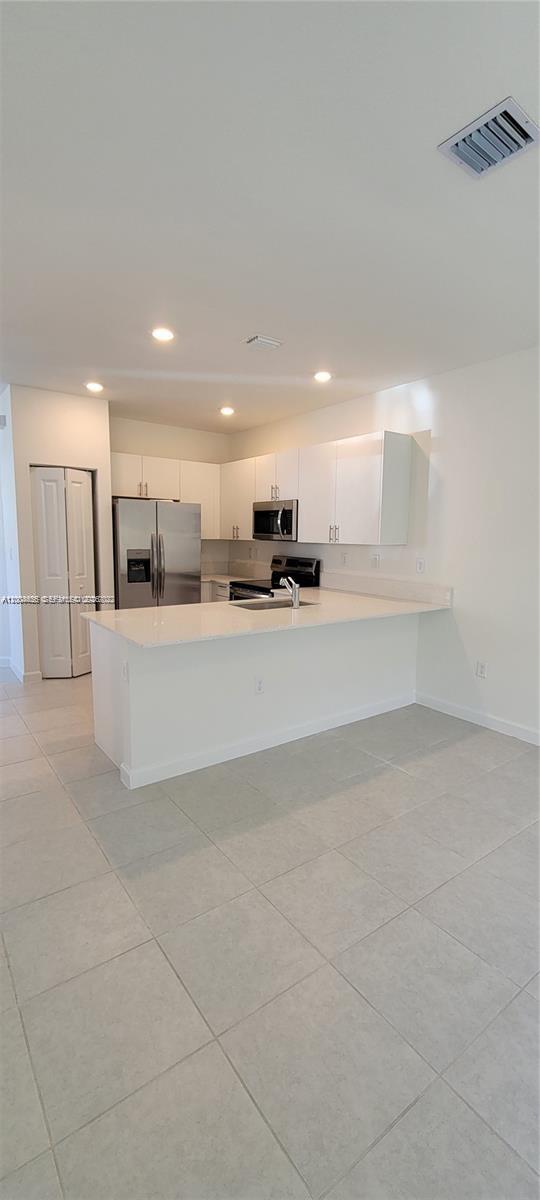 1010 SE 26th Ter, Homestead FL 33035 photo 4