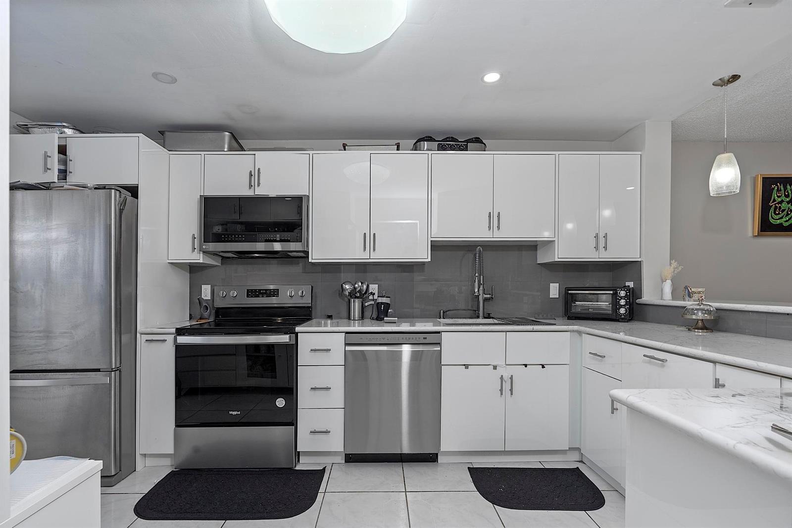 1177 NW 98th Terrace # 132, Pembroke Pines FL 33024 photo 4