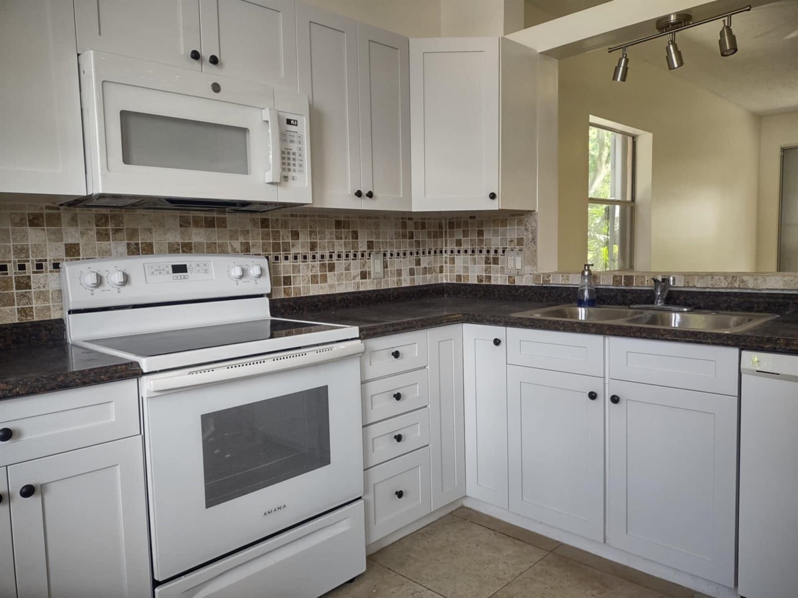 18081 SE Country Club Drive Apt 341, Jupiter FL 33469 photo 3