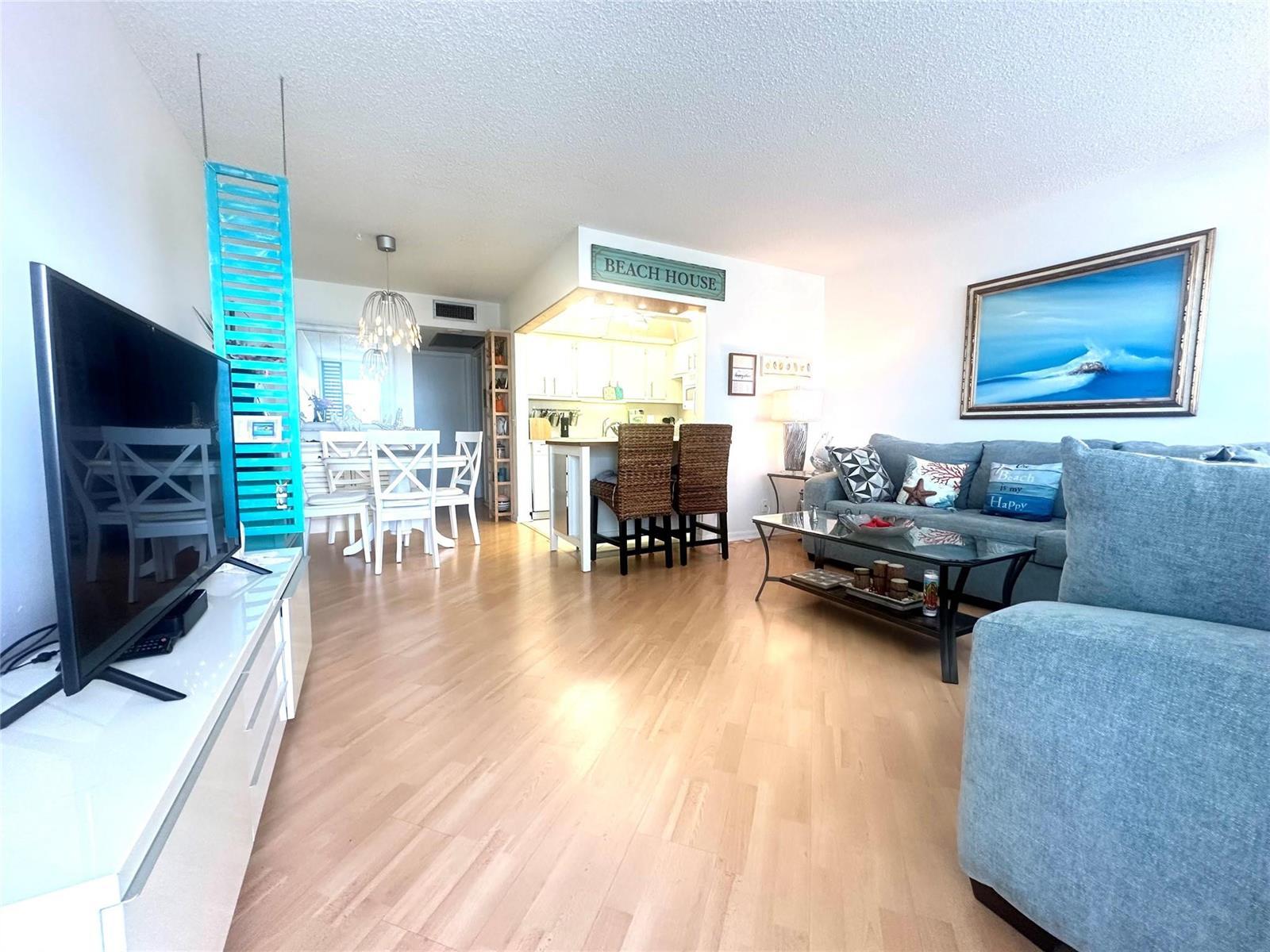 2004 Harwood C, Deerfield Beach FL 33442 photo 4