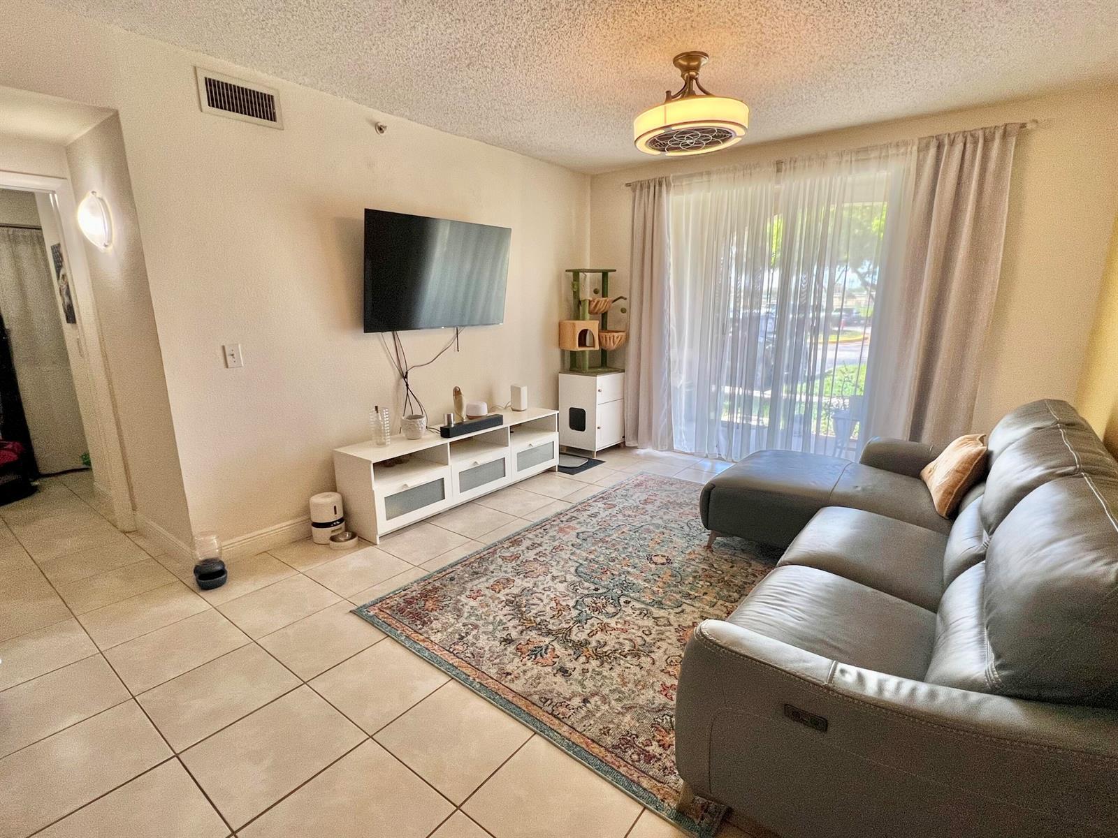 7920 N Nob Hill Road, Tamarac FL 33321 photo 5