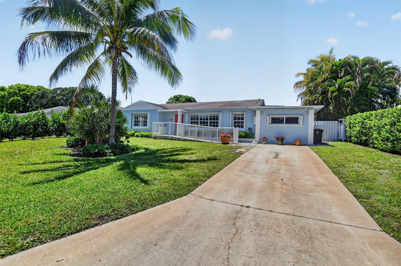 277 NW 3rd Court, Boca Raton FL 33432 photo 4