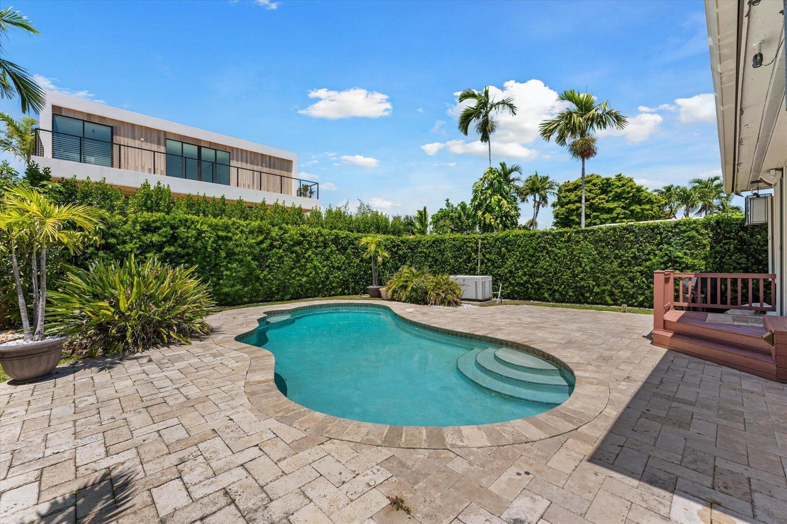 8934 Emerson Avenue, Surfside FL 33154 photo 2