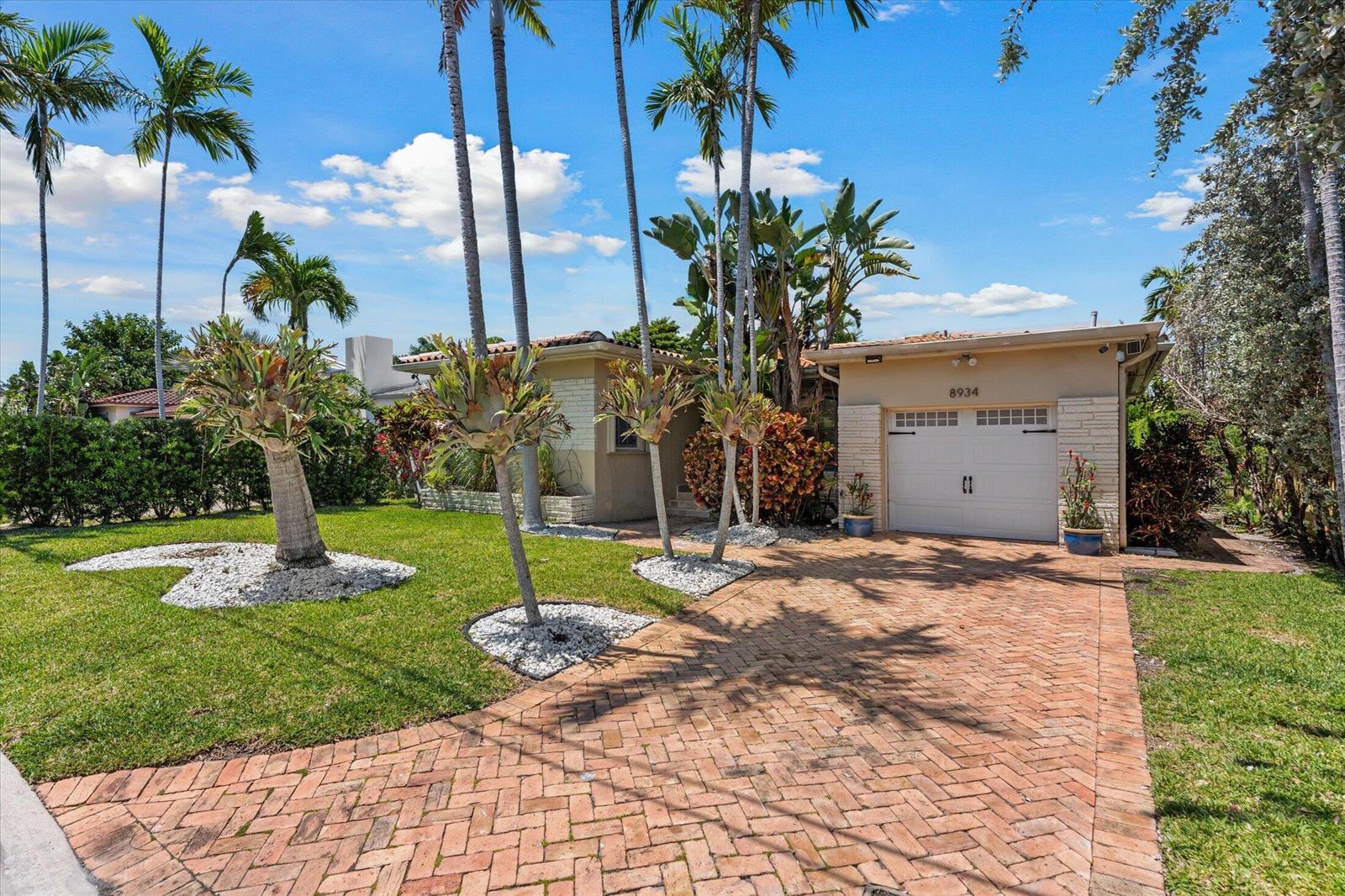 8934 Emerson Avenue, Surfside FL 33154 photo 3