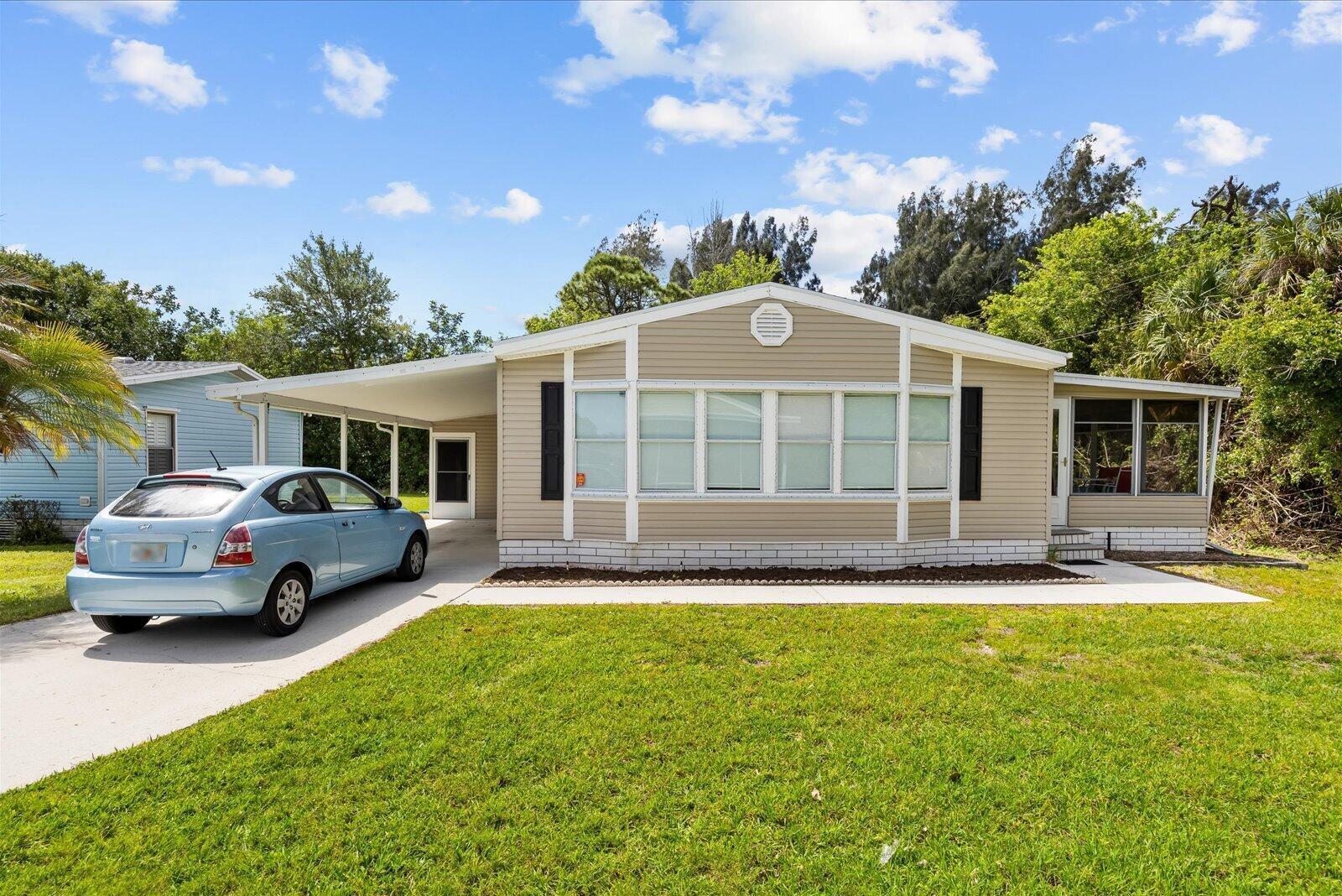 5683 Hemingway Court, Fort Pierce FL 34982 photo 2