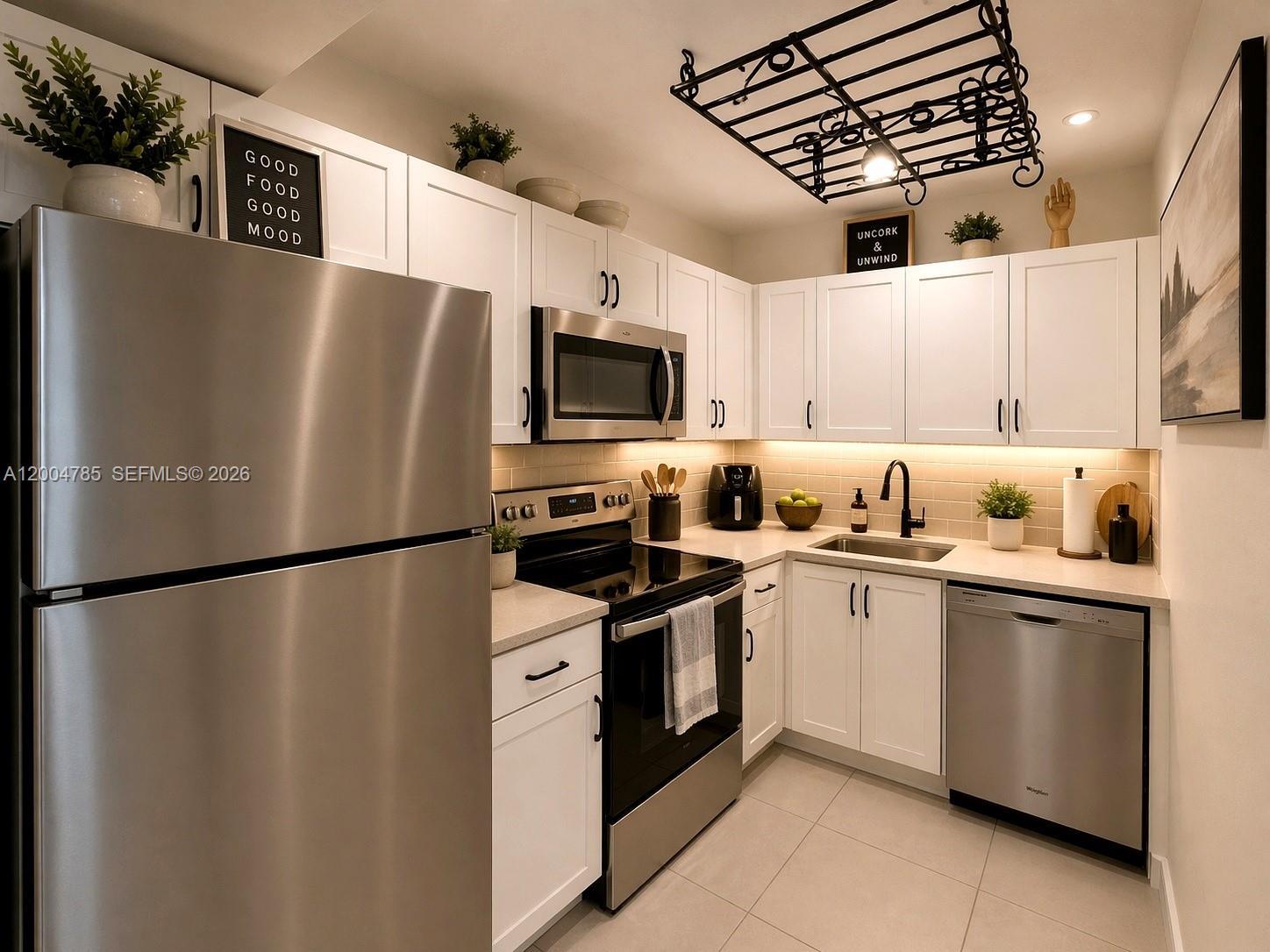 17530 NW 68th Ave # C4008, Hialeah FL 33015 photo 3