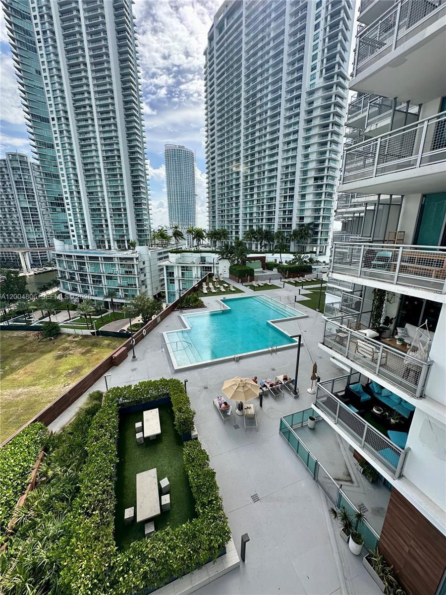Miami, FL 33130