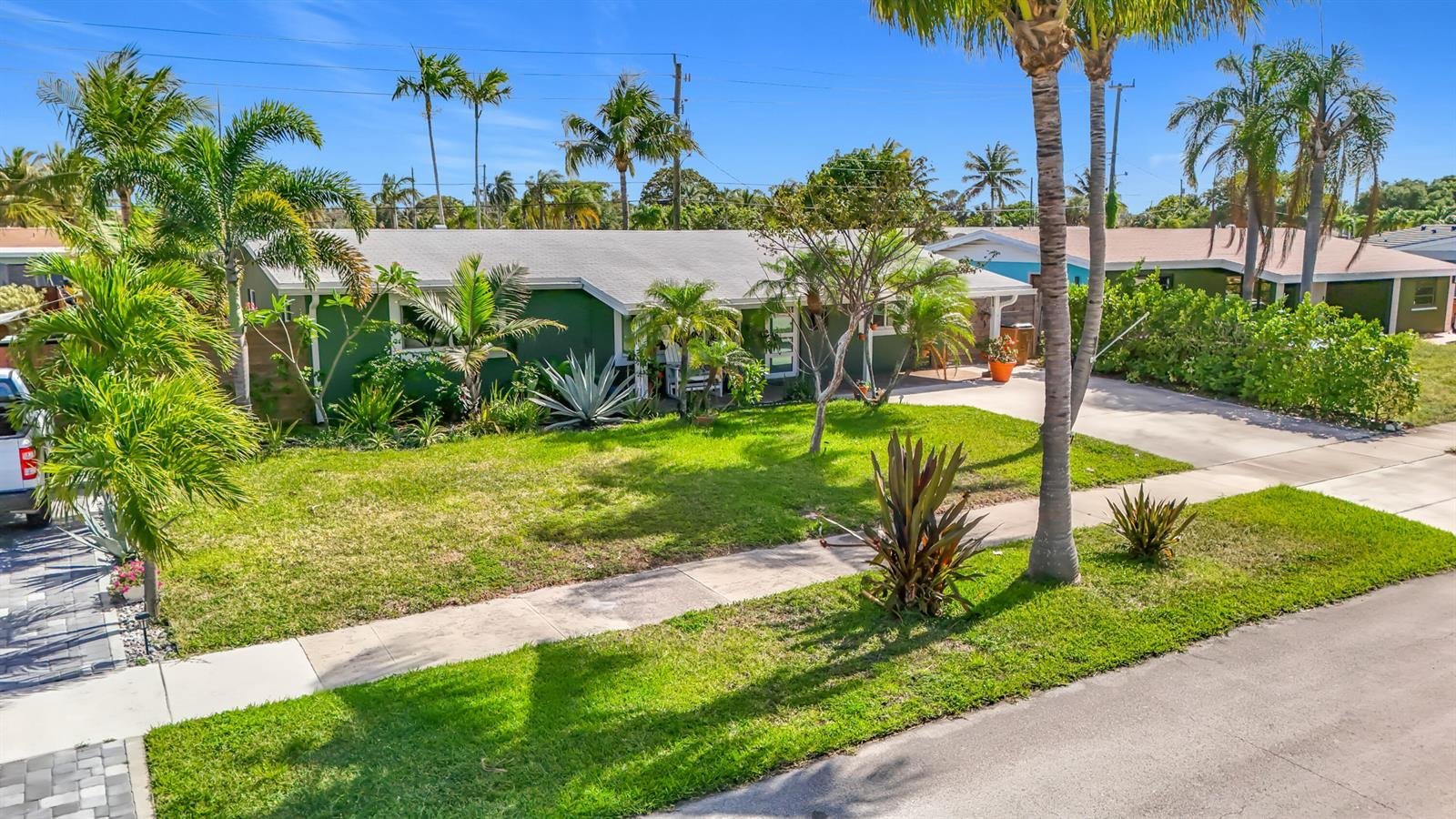 6 SE 10th Court, Deerfield Beach FL 33441 photo 2