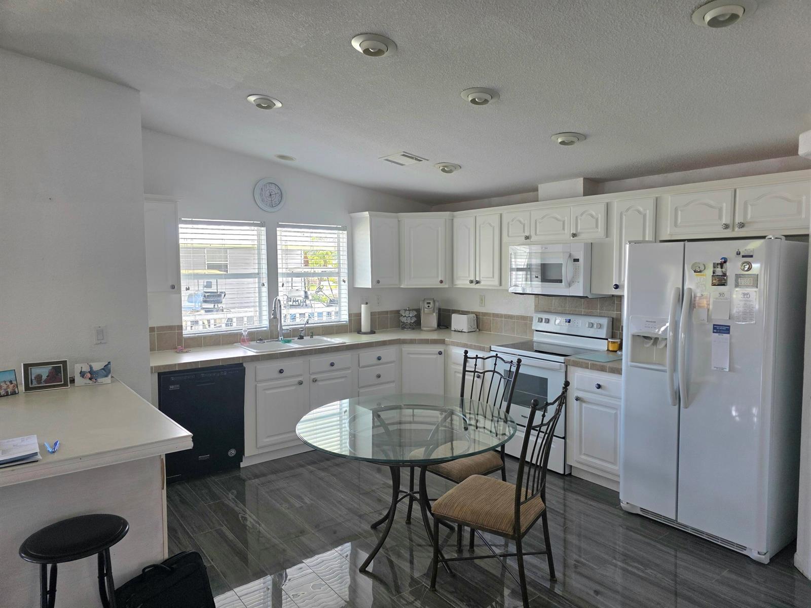 8027 9th Hole Drive, Port St. Lucie FL 34952 photo 3