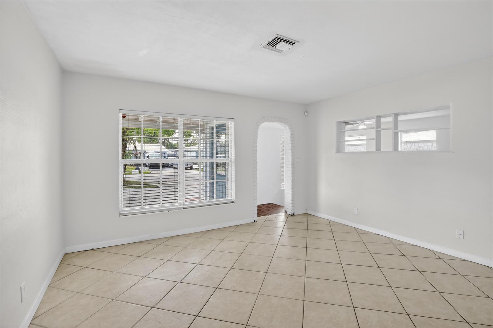 121 NW 52nd Street, Oakland Park FL 33309 photo 5