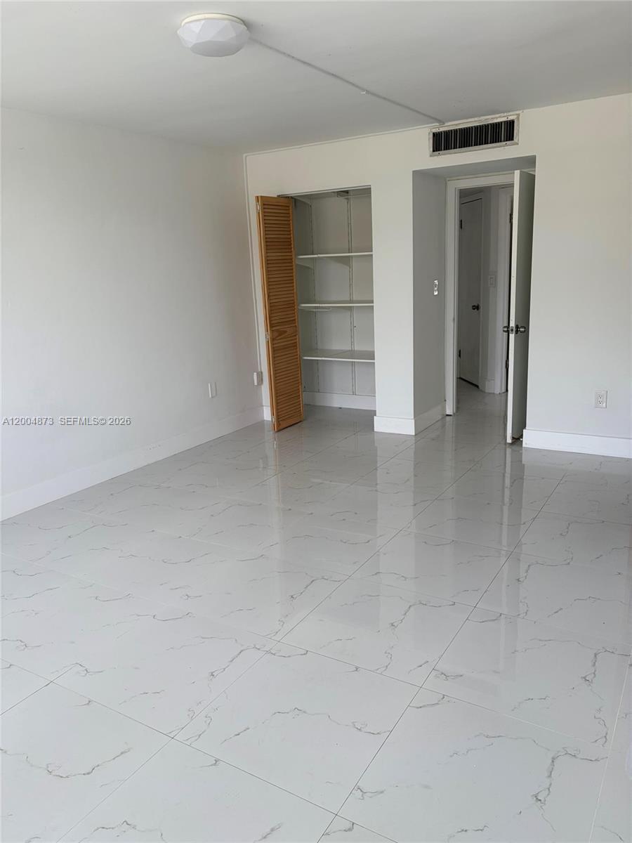 1401 NE 191st St # D201, Miami FL 33179 photo 5