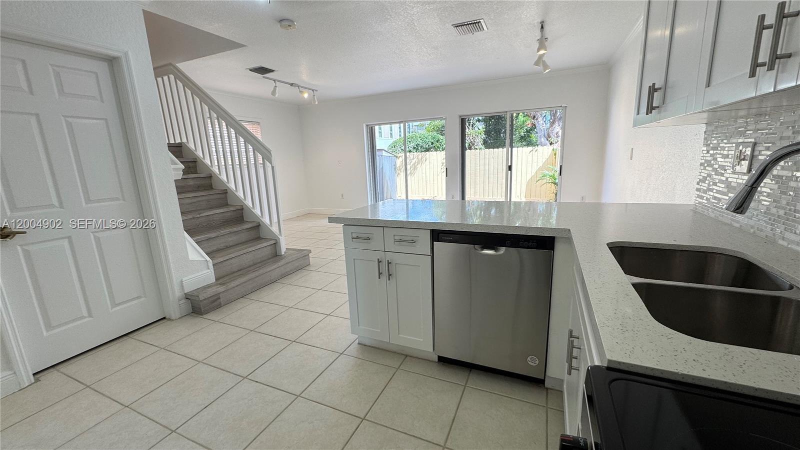 9465 SW 77th Ct, Miami FL 33156 photo 4