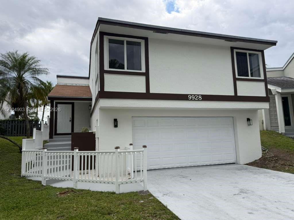 9928 SW 218th Ter, Cutler Bay FL 33190 photo 2