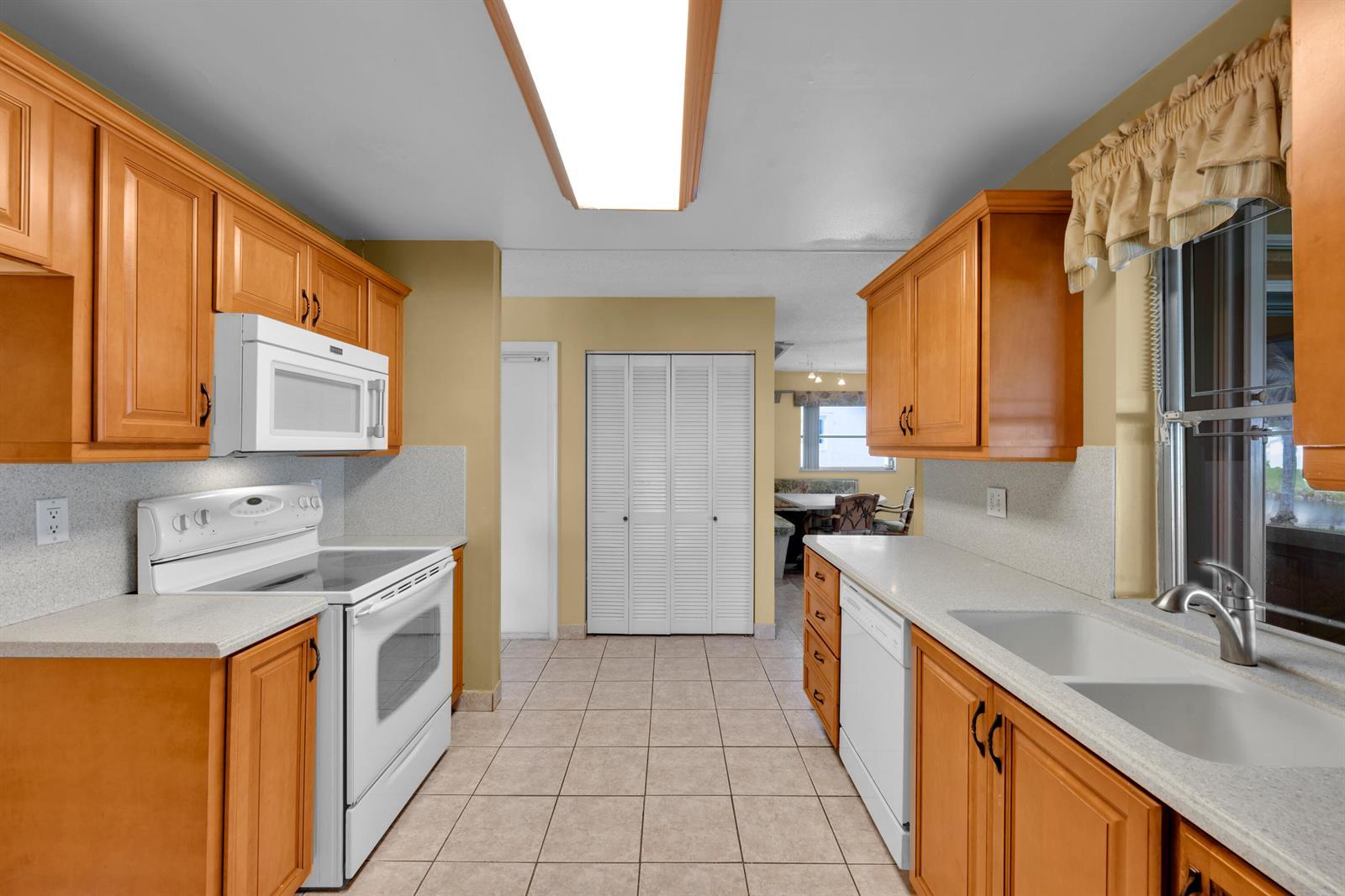 1501 NW 87th Lane, Plantation FL 33322 photo 5