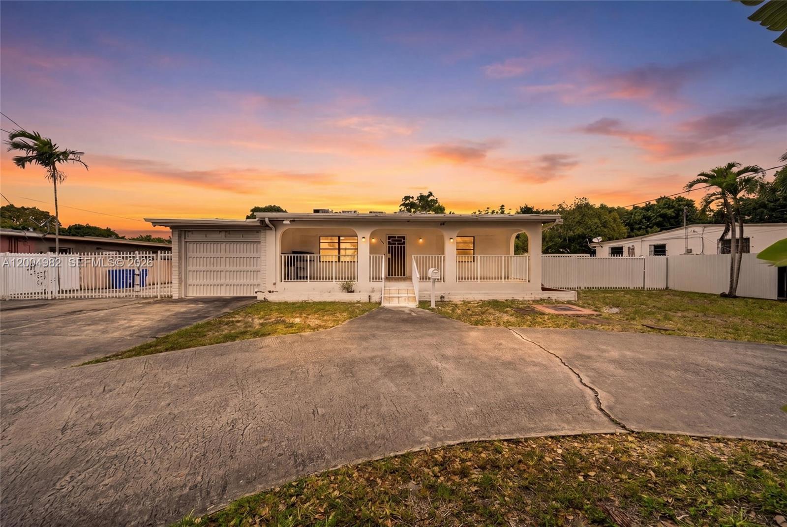 3061 NW 14th St, Miami FL 33125 photo 2