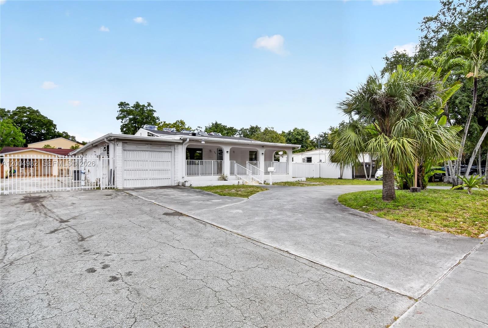 3061 NW 14th St, Miami FL 33125 photo 3
