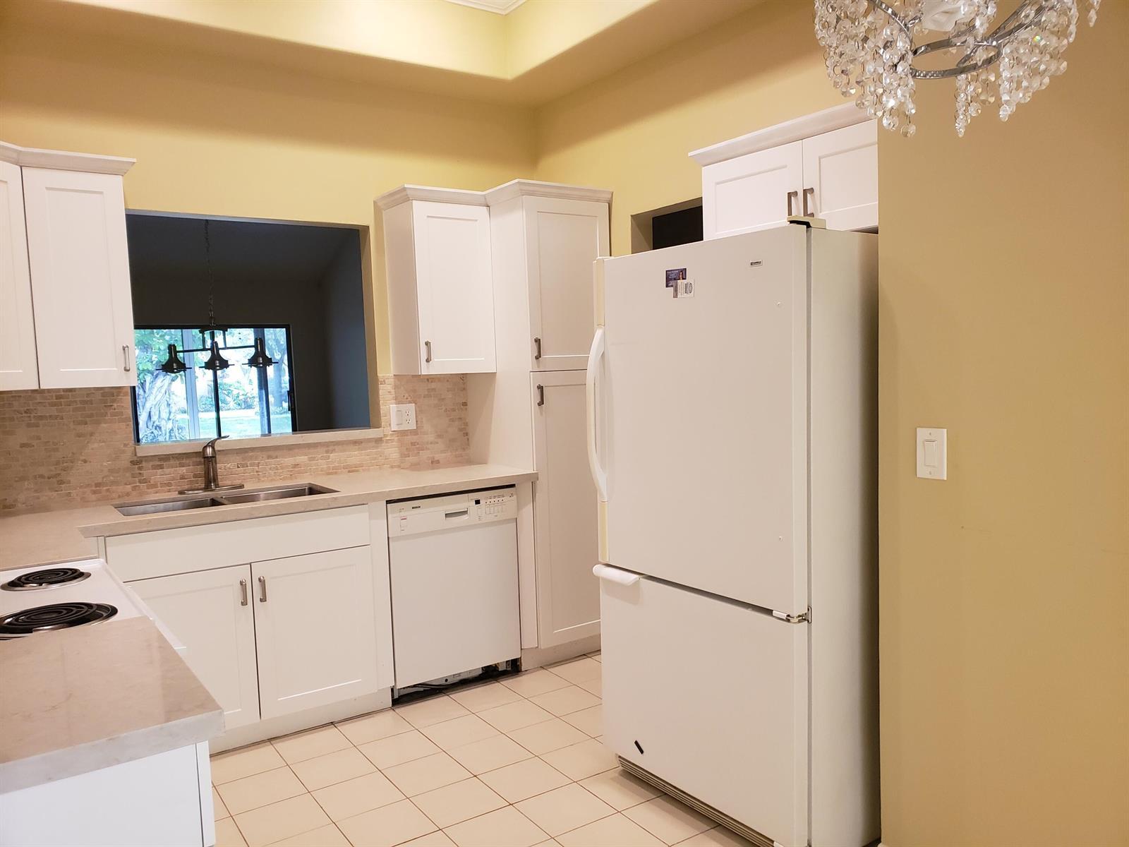 10875 Lake Front Place, Boca Raton FL 33498 photo 2