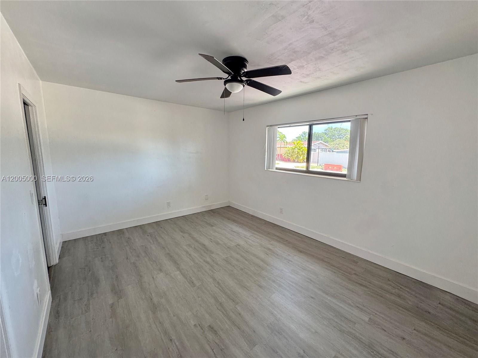 6901 SW 10th Ct, Pembroke Pines FL 33023 photo 5