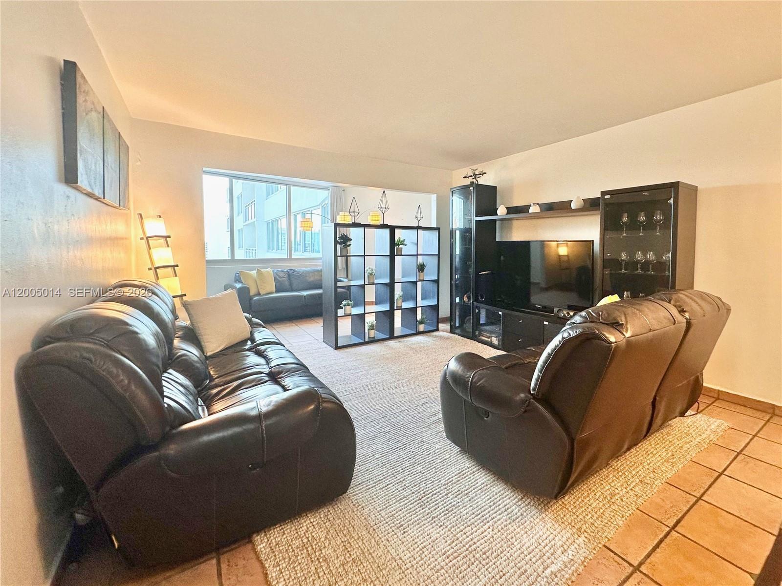 7135 COLLINS AVE # 811, Miami Beach FL 33141 photo 2