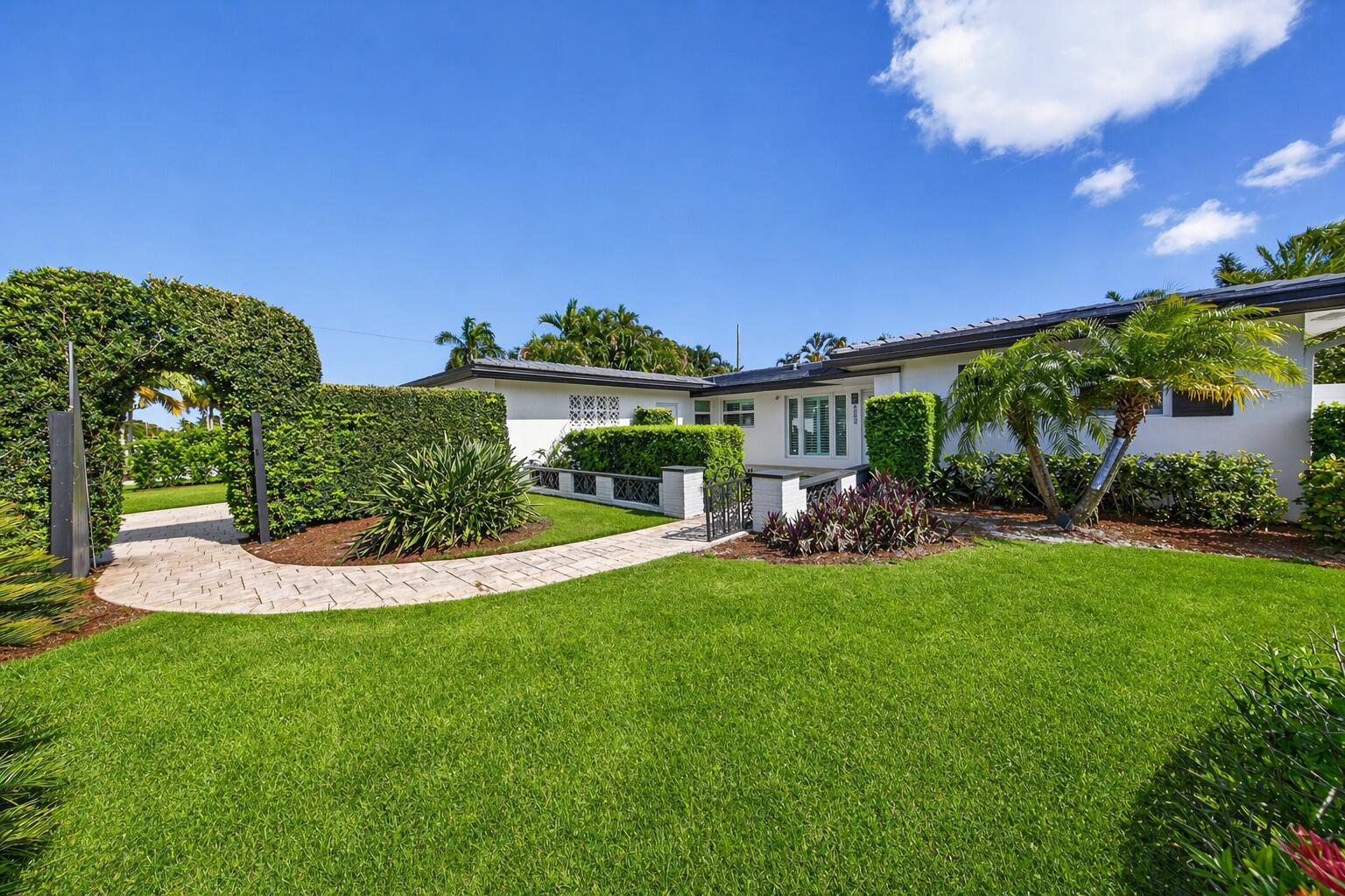 850 W Camino Real, Boca Raton FL 33486
