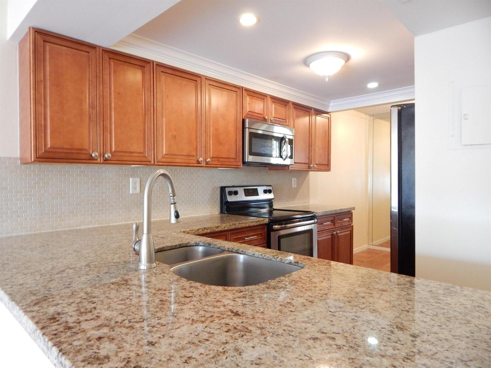 9 Royal Palm Way # 106, Boca Raton FL 33432 photo 2