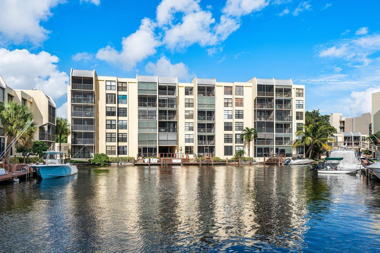 9 Royal Palm Way # 106, Boca Raton FL 33432