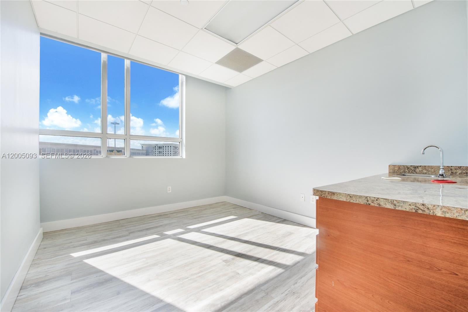 135 San Lorenzo Ave # 720, Coral Gables FL 33146 photo 2