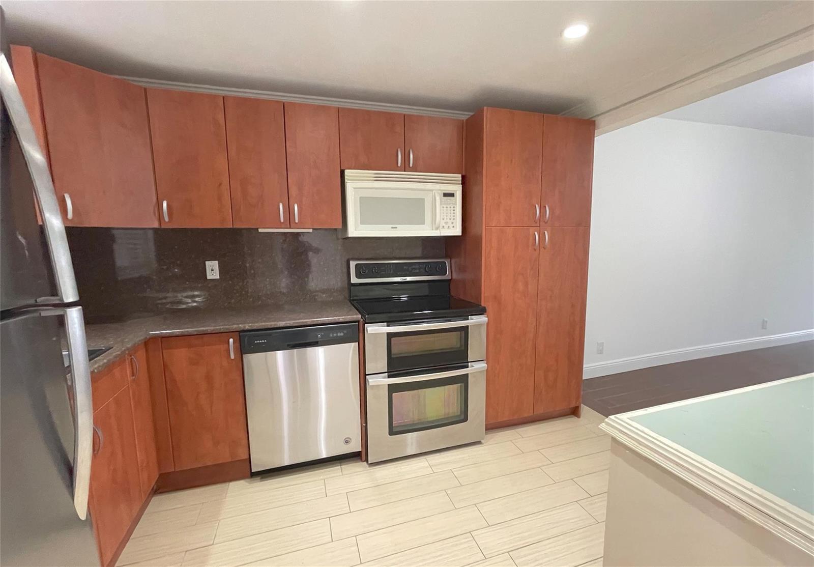9411 Evergreen Place # 302, Davie FL 33324 photo 5