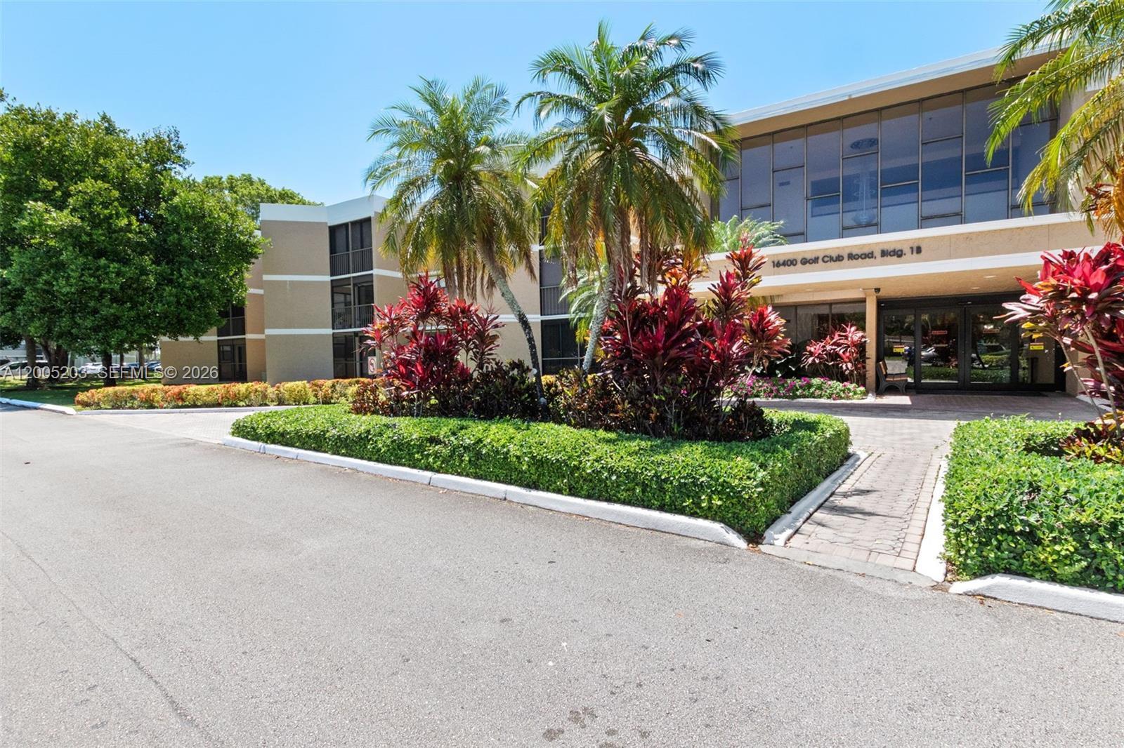 16400 Golf Club Rd # 104, Weston FL 33326