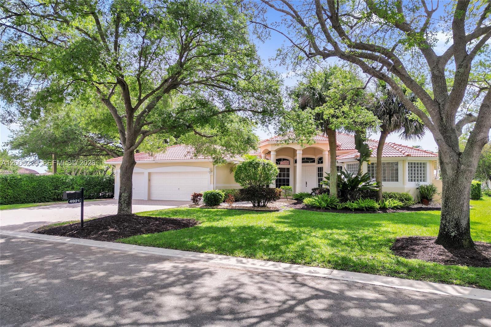 4921 NW 112th Dr, Coral Springs FL 33076