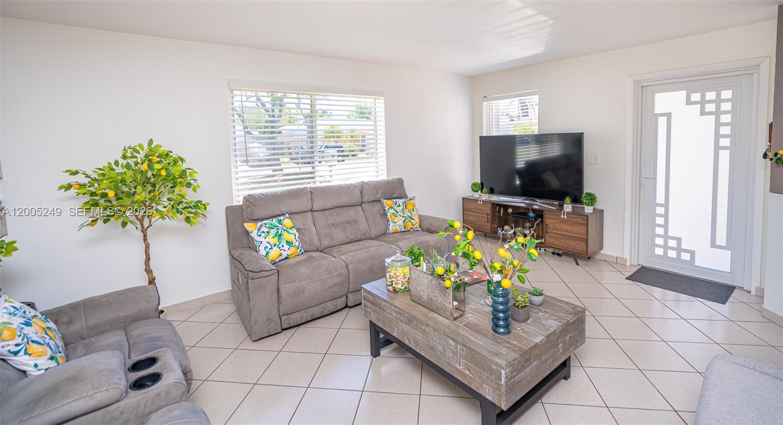 9786 SW 222nd Ter, Cutler Bay FL 33190 photo 5