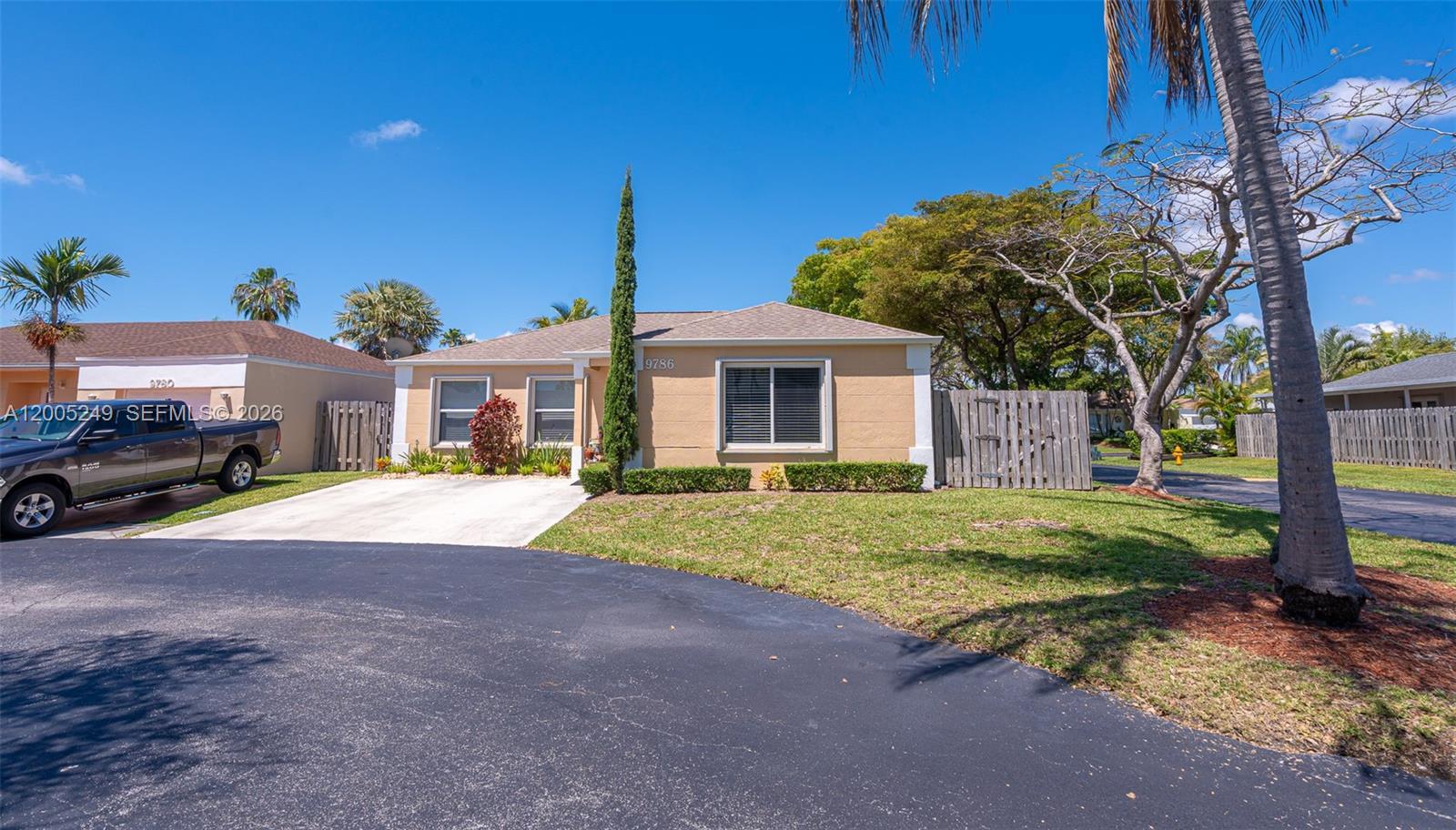 9786 SW 222nd Ter, Cutler Bay FL 33190 photo 4