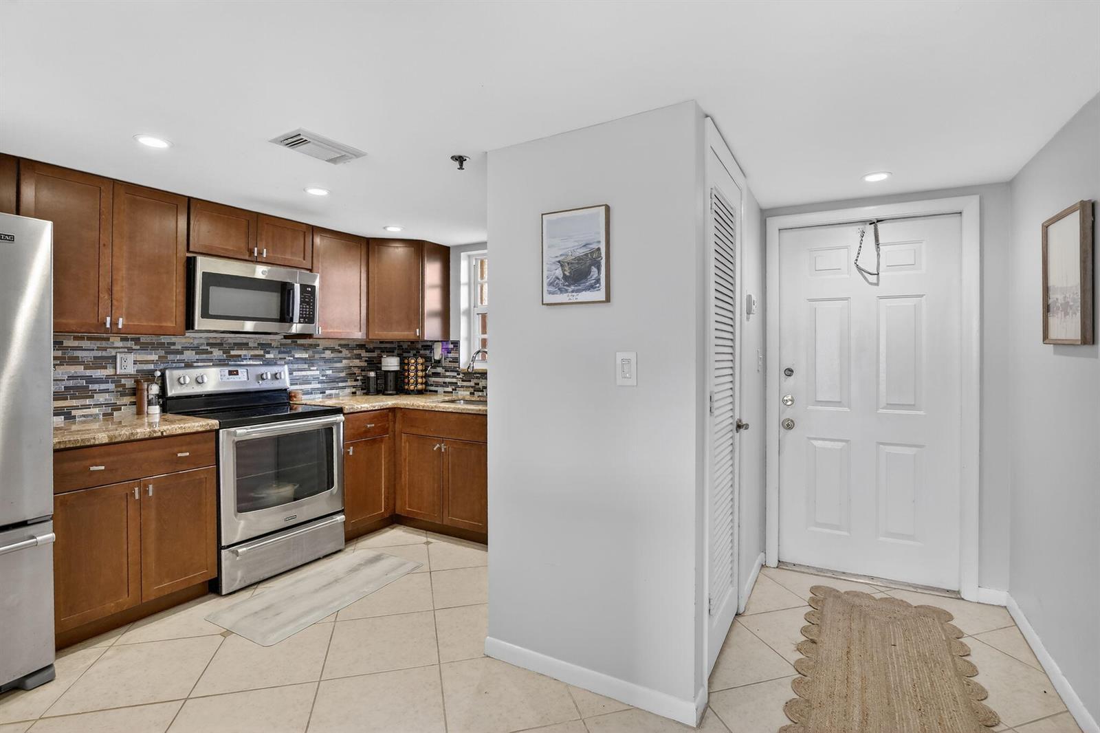 3001 W Rolling Hills Circle # 501, Davie FL 33328 photo 5