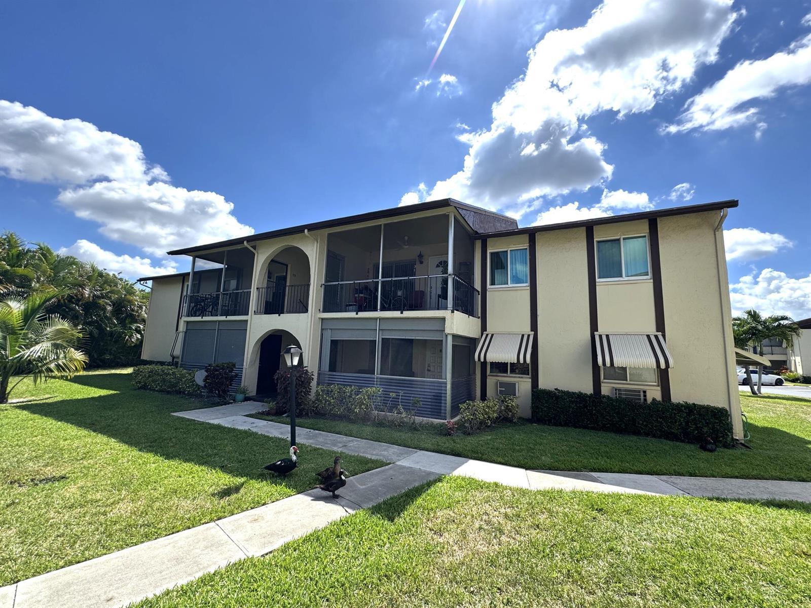 5817 La Pinata Boulevard # 1, FL 33463