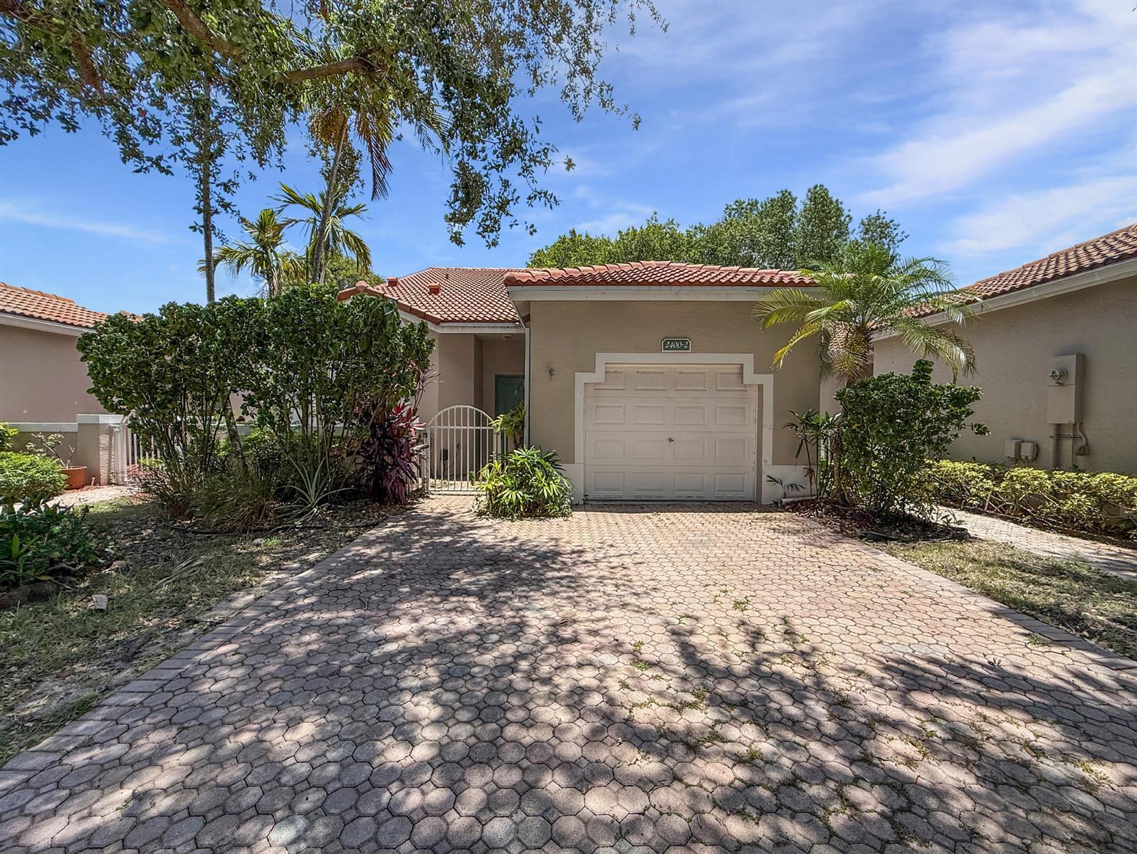2400 E Aragon Boulevard Unit 2, Sunrise FL 33313