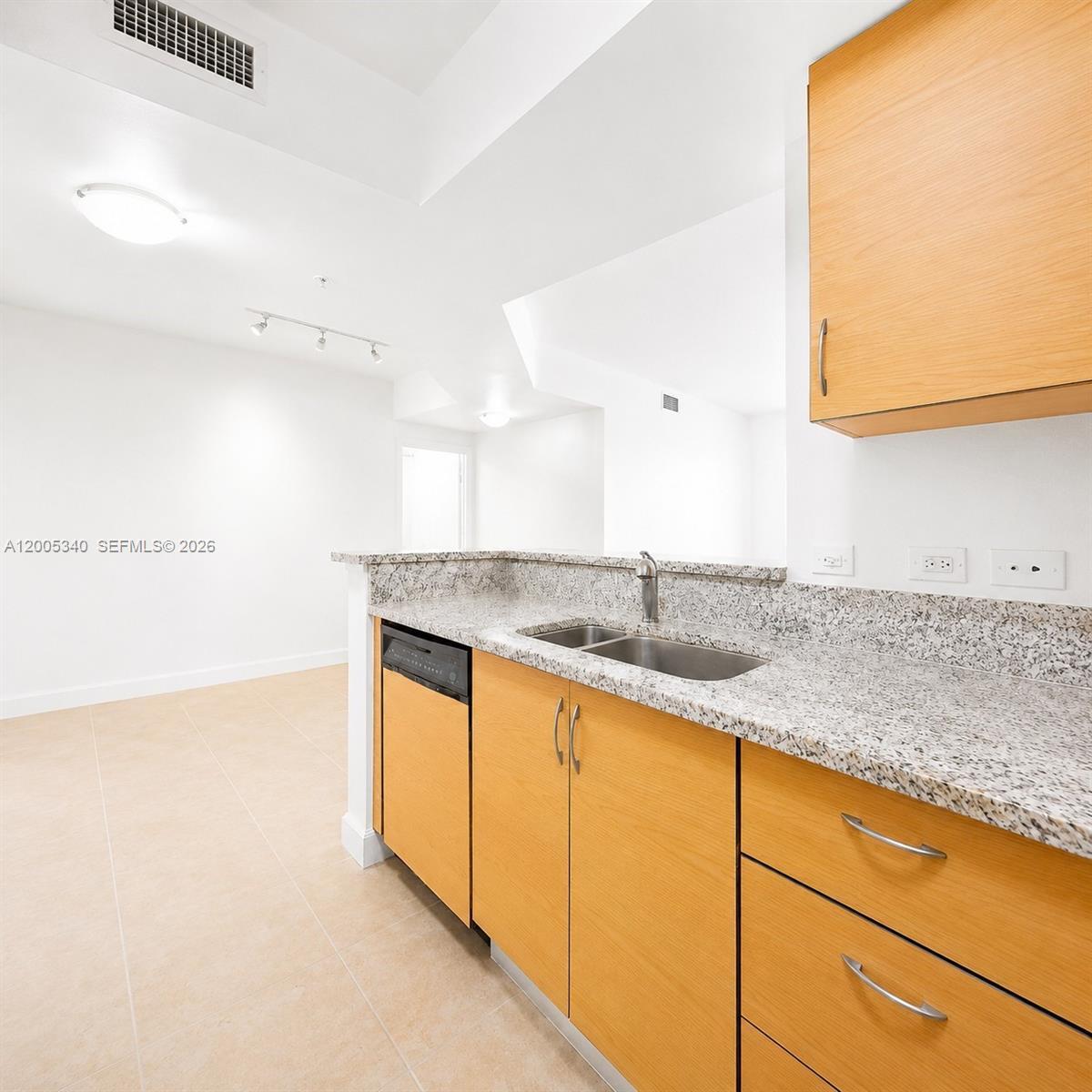 18800 NE 29th Ave # 526, Aventura FL 33180 photo 5